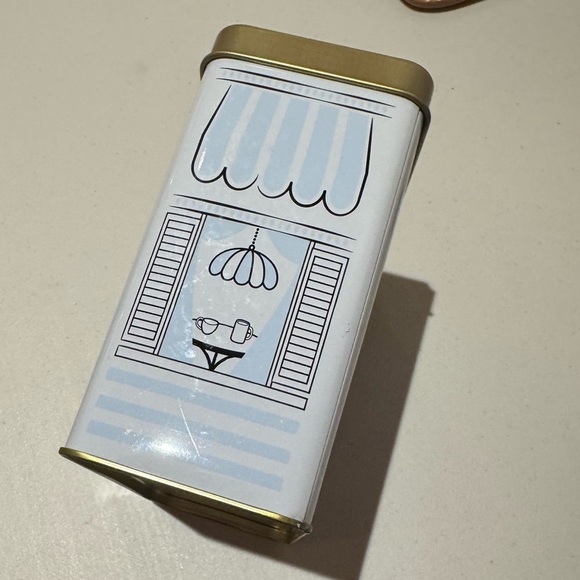 Set of 4 “village” tins-use alone or together- all are BRAND NEW! See pic 4 more - Picture 5 of 16